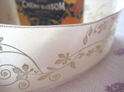 フランス製リボン・グローリアス